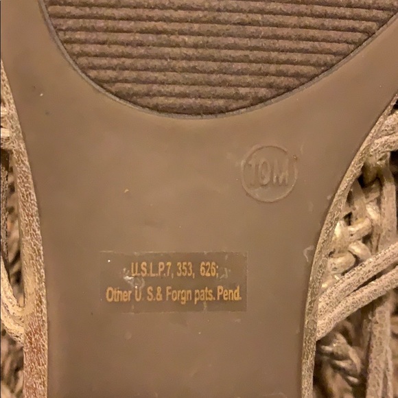 G By Guess Gold Sandals - Picture 6 of 6